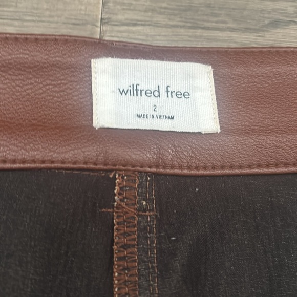 Wilfred Free | Aritzia brown faux leather straight leg pants size 2 - Picture 8 of 12